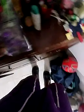 Snapshot of FinnedShopping chatting on February 11, 9:09 pm FinnedShopping online show from February 11, 9:09 pm