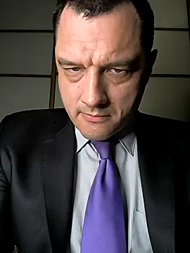 ExclusivePrivate online show from October 18, 10:10 pm