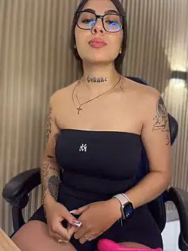 Sarasanders 4 online show from April 16, 2:12 am