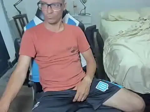 guachin hunk online show from December 17, 3:39 am