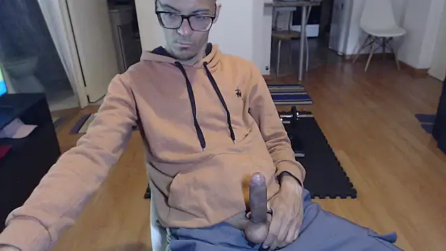 guachin hunk online show from September 30, 2:55 pm