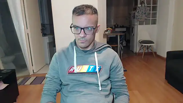 guachin hunk online show from April 12, 12:26 am