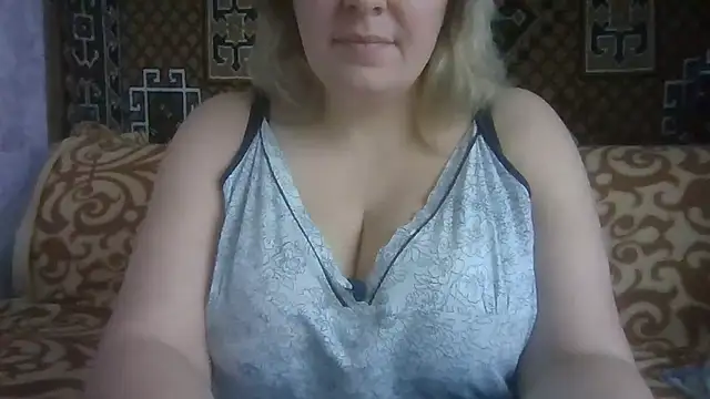 Diana Britt online show from December 18, 9:59 am