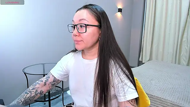 gentle muse online show from February 3, 12:20 am