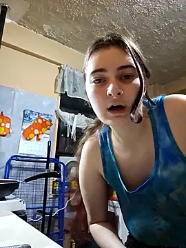 Snowbunnycake 131 online show from October 18, 6:26 am