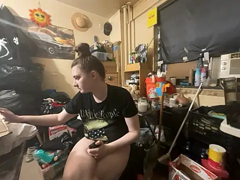 Snowbunnycake 131 online show from March 21, 4:28 am