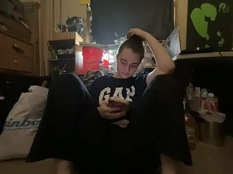 Snowbunnycake 131 online show from June 4, 10:49 pm