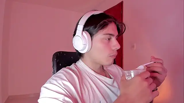 Giordano Russo online show from November 15, 8:05 pm