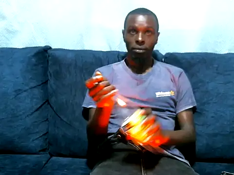 reezly online show from November 6, 11:04 pm