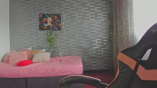 Ginger Sweetty online show from February 13, 6:48 pm