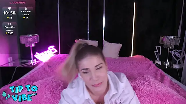 CassandraGood online show from January 11, 4:38 am