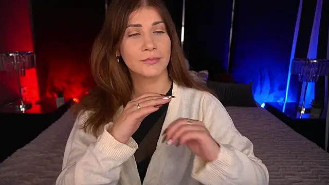 CassandraGood online show from December 17, 7:36 am