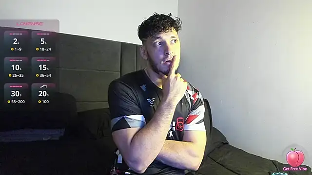 Snapshot of alejandro__2 chatting on January 5, 7:06 pm alejandro 2 online show from January 5, 7:06 pm