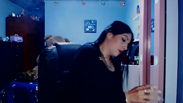 Snapshot of sahtlove1 chatting on February 11, 12:48 am sahtlove1 online show from February 11, 12:48 am