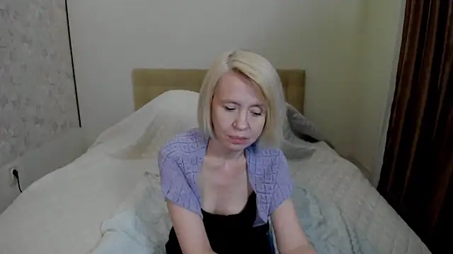 Snapshot of aminalive chatting on February 15, 4:23 pm aminalive online show from February 15, 4:23 pm