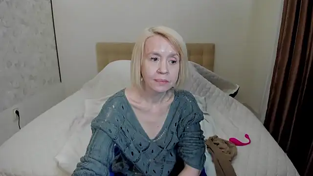 Snapshot of aminalive chatting on February 21, 2:38 pm aminalive online show from February 21, 2:38 pm