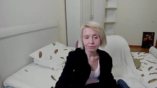 Snapshot of aminalive chatting on November 15, 6:04 pm aminalive online show from November 15, 6:04 pm