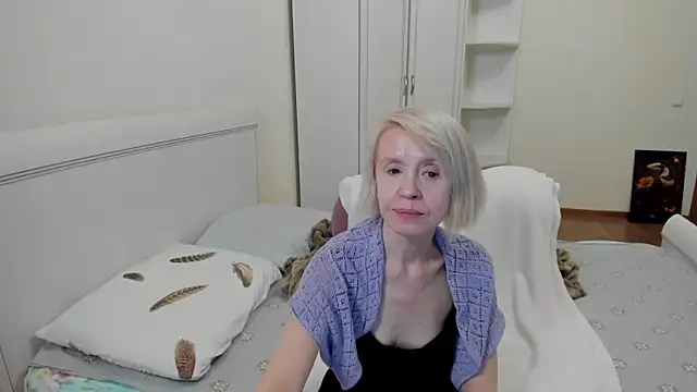 Snapshot of aminalive chatting on December 2, 8:26 pm aminalive online show from December 2, 8:26 pm