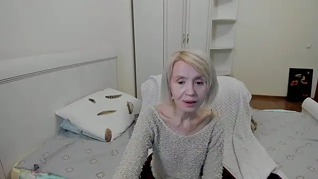 Snapshot of aminalive chatting on December 5, 6:48 pm aminalive online show from December 5, 6:48 pm