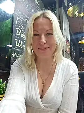 Arina smiles online show from January 25, 6:35 pm