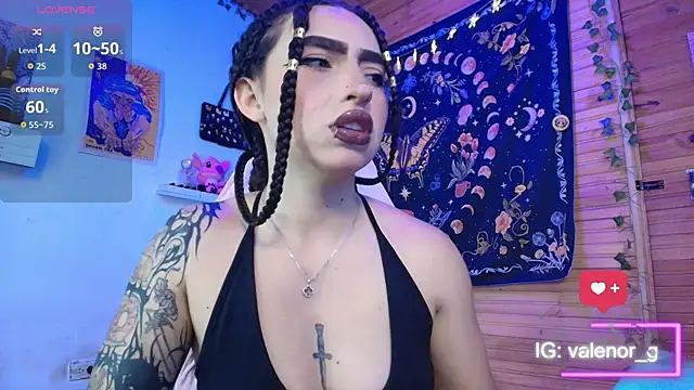 valenor  online show from November 14, 2:10 am