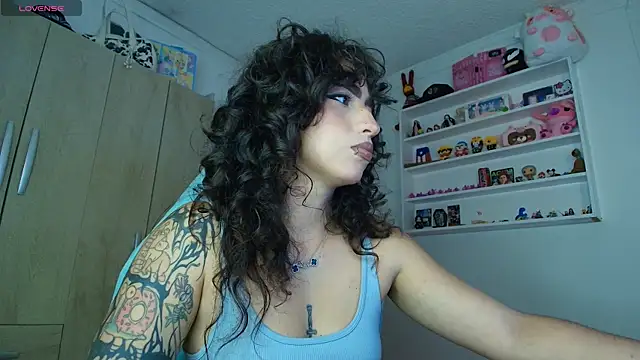 valenor  online show from January 7, 2:25 am