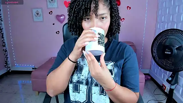 DannaBerry online show from March 17, 3:29 pm