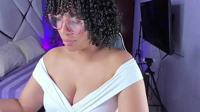 DannaBerry online show from October 1, 8:15 pm