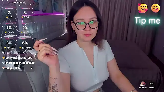 EsterLogan online show from February 2, 3:07 pm