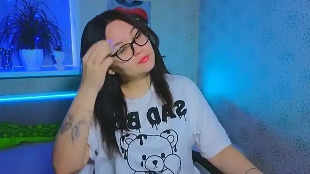 EsterLogan online show from November 18, 9:14 am