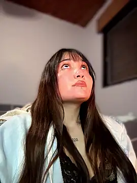 LunaXuan online show from August 8, 2:47 am
