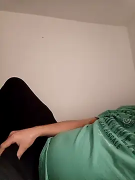 ScalicHat69 online show from April 13, 5:18 pm