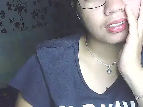 Snapshot of lovely_samxxx24 chatting on December 16, 11:39 pm lovely samxxx24 online show from December 16, 11:39 pm