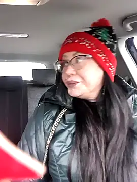 x  KHALEESI  x online show from December 30, 2:08 pm