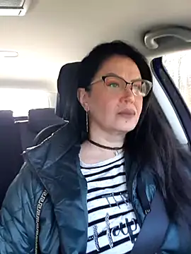 x  KHALEESI  x online show from November 24, 10:48 am