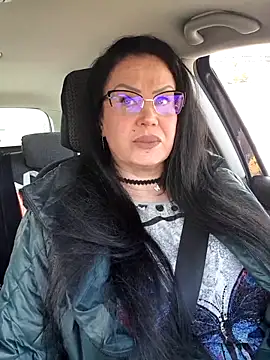 Snapshot of x__KHALEESI__x chatting on February 27, 8:47 am x KHALEESI x online show from February 27, 8:47 am