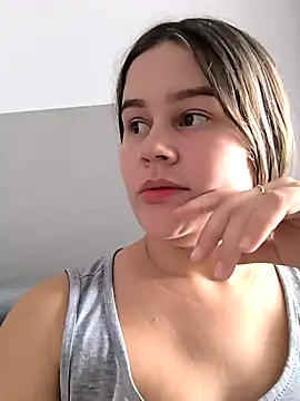 Snapshot of sweet_lucia chatting on January 17, 2:18 pm sweet lucia online show from January 17, 2:18 pm