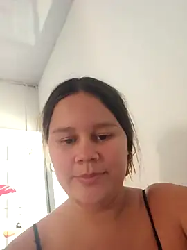 Snapshot of sweet_lucia chatting on November 2, 3:14 pm sweet lucia online show from November 2, 3:14 pm