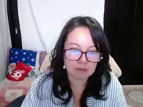 Snapshot of Sonialorens_ chatting on December 14, 2:53 pm Sonialorens  online show from December 14, 2:53 pm