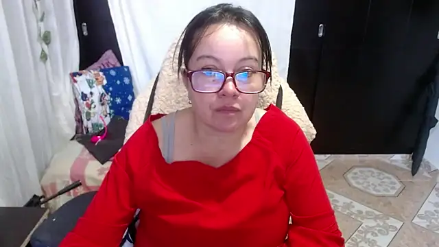Snapshot of Sonialorens_ chatting on December 20, 2:05 pm Sonialorens  online show from December 20, 2:05 pm