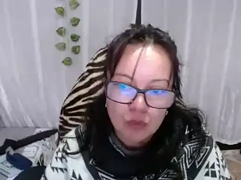 Snapshot of Sonialorens_ chatting on February 7, 2:37 pm Sonialorens  online show from February 7, 2:37 pm