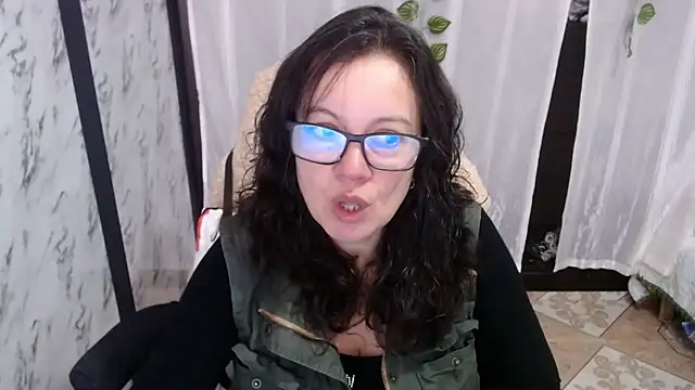 Snapshot of Sonialorens_ chatting on March 5, 12:44 pm Sonialorens  online show from March 5, 12:44 pm