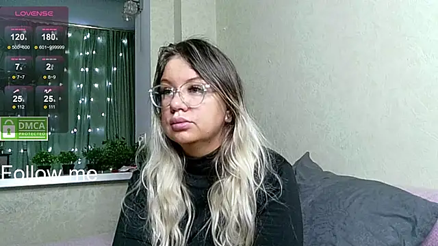 elven dreams  online show from December 2, 10:20 am