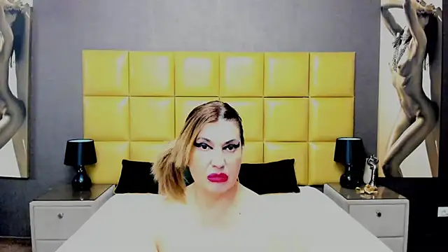 KiraLeila online show from March 5, 8:00 am