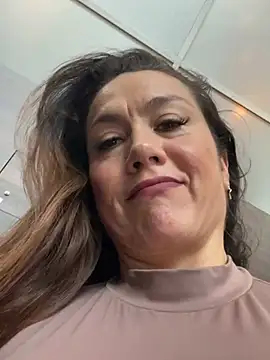 angelitasexy81 online show from January 31, 11:56 am