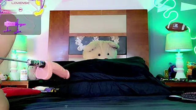 ashley 19xx online show from April 7, 9:59 pm