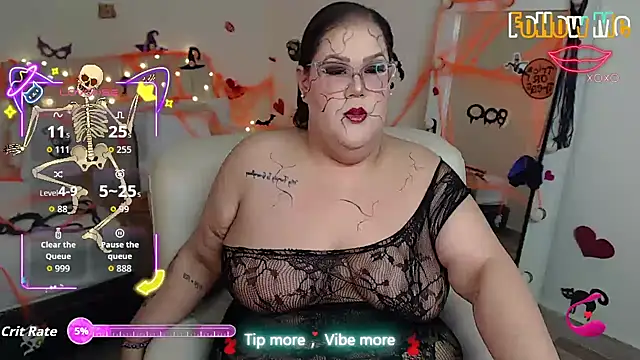 GiannaMorrys online show from October 30, 4:03 am