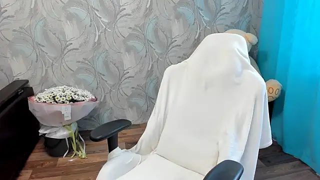 Kitty8meow online show from November 30, 6:28 am