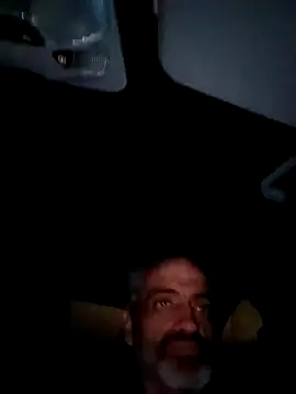 Snapshot of Gumatos chatting on April 11, 4:28 am Gumatos online show from April 11, 4:28 am