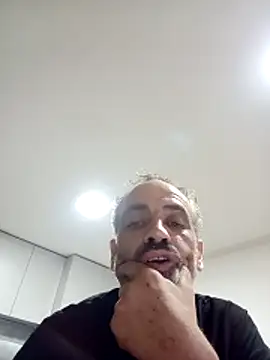 Snapshot of Gumatos chatting on April 14, 5:13 am Gumatos online show from April 14, 5:13 am